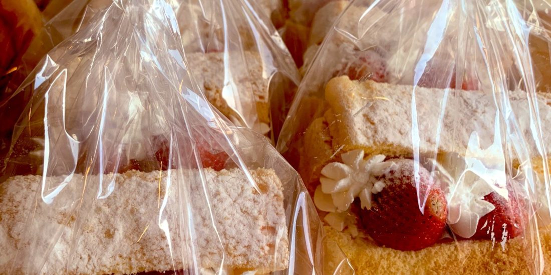 いちごシフォン生クリームサンド