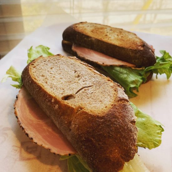 ライ麦ハムチーズサンド